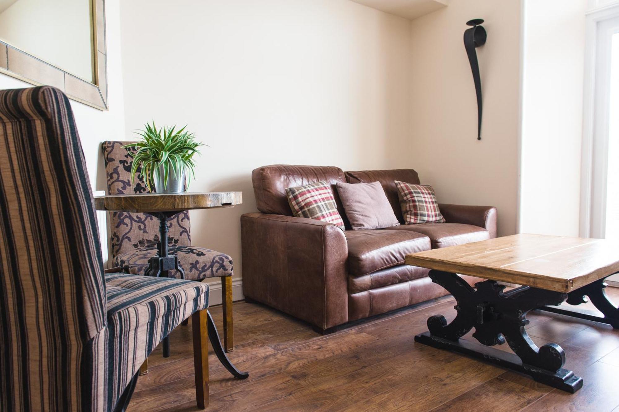 Romneys Apartments & Suites Kendal Bilik gambar