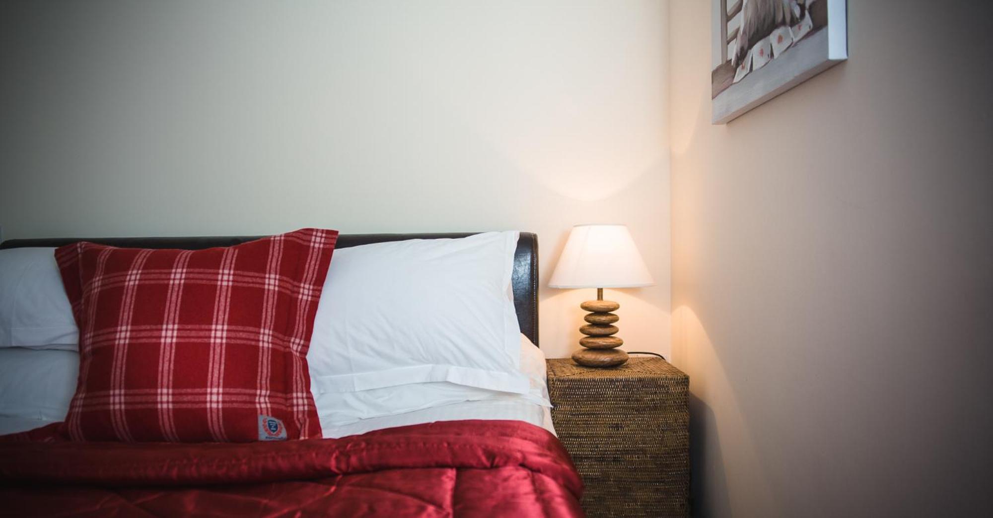 Romneys Apartments & Suites Kendal Bilik gambar
